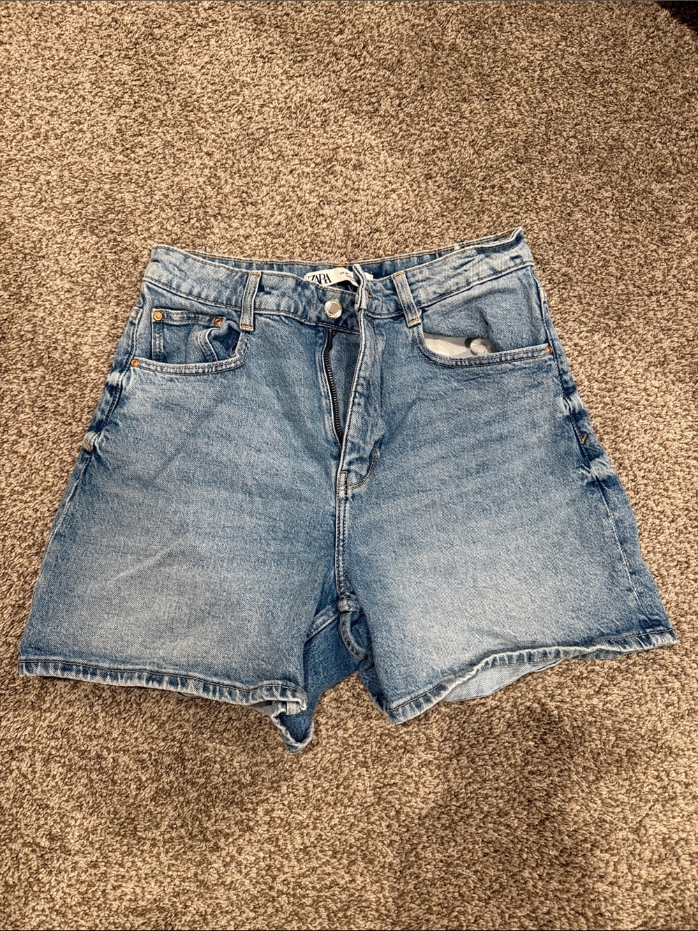 Zara Washed Blue High-Waist Mom Denim Shorts